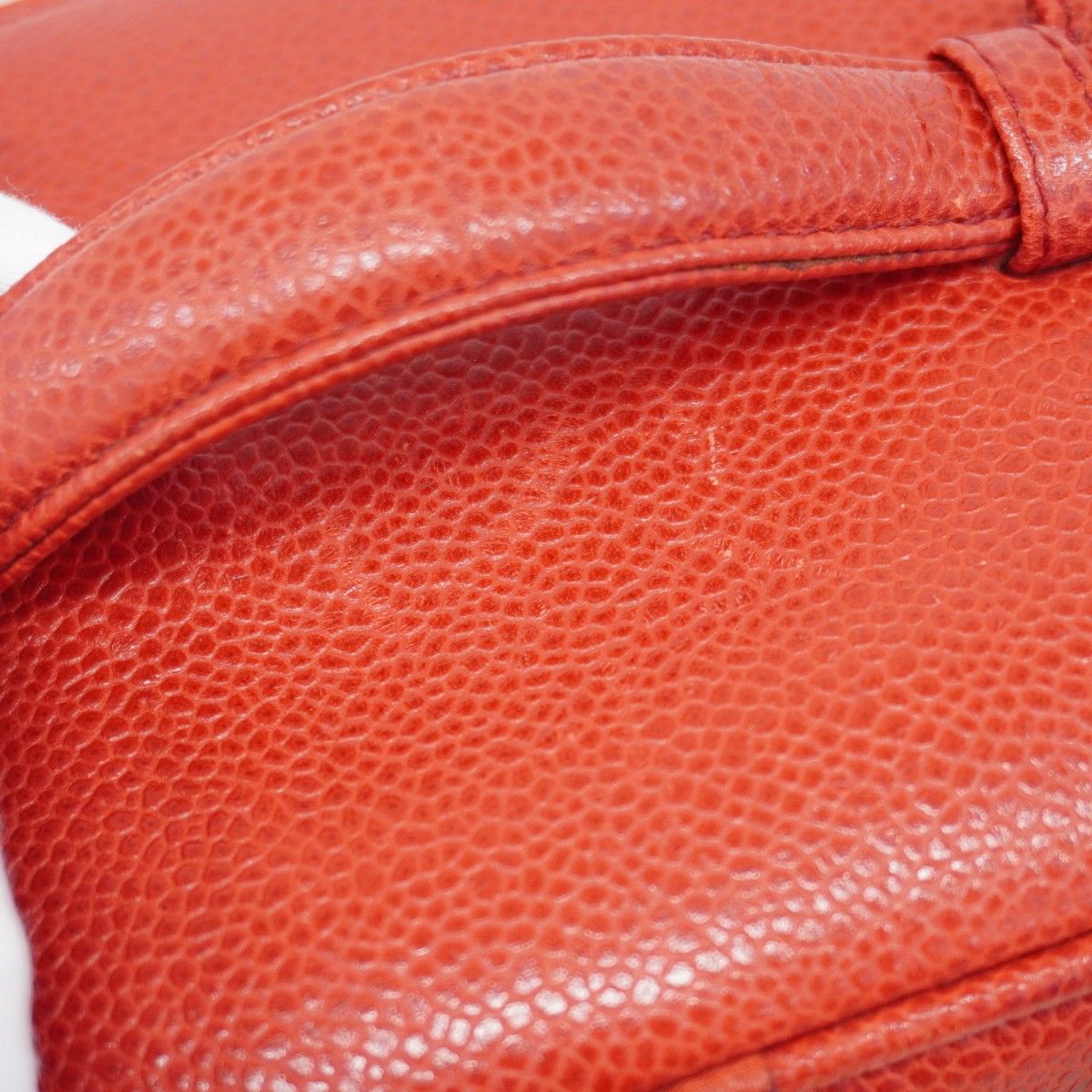 Chanel Vanity Bag Caviar Leather Red Gold — view 9