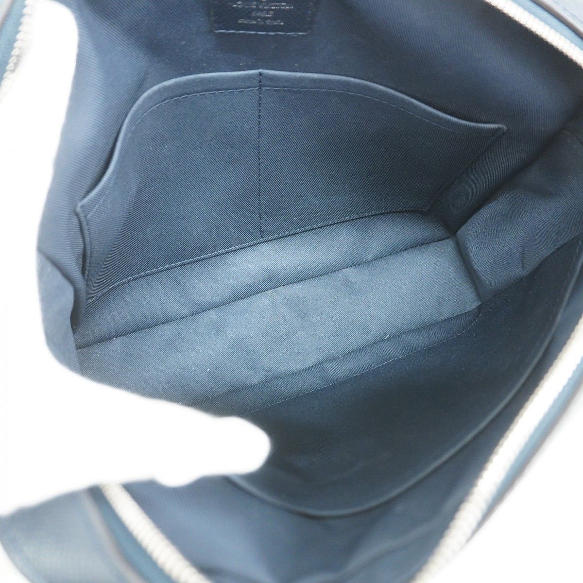 Louis Vuitton Shoulder Bag Taiga Anton Messenger PM Blue Marine — view 4