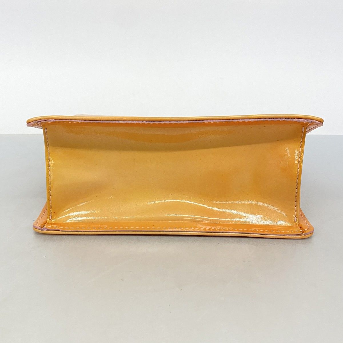 Louis Vuitton Handbag Vernis Spring Street Rose — view 3