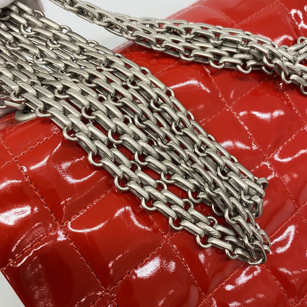 Chanel Shoulder Bag 2.55 Choco Bar Patent Leather Red Silver — view 9
