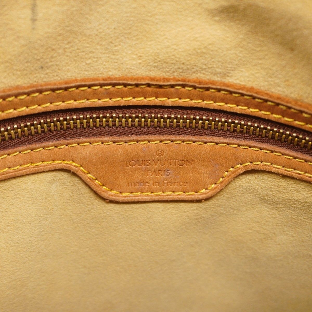Louis Vuitton Shoulder Bag Monogram Looping GM Brown — view 5