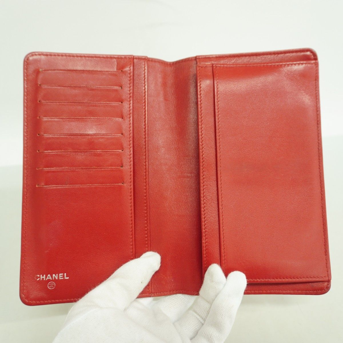 Chanel Wallet Caviar Leather Red Silver — view 3