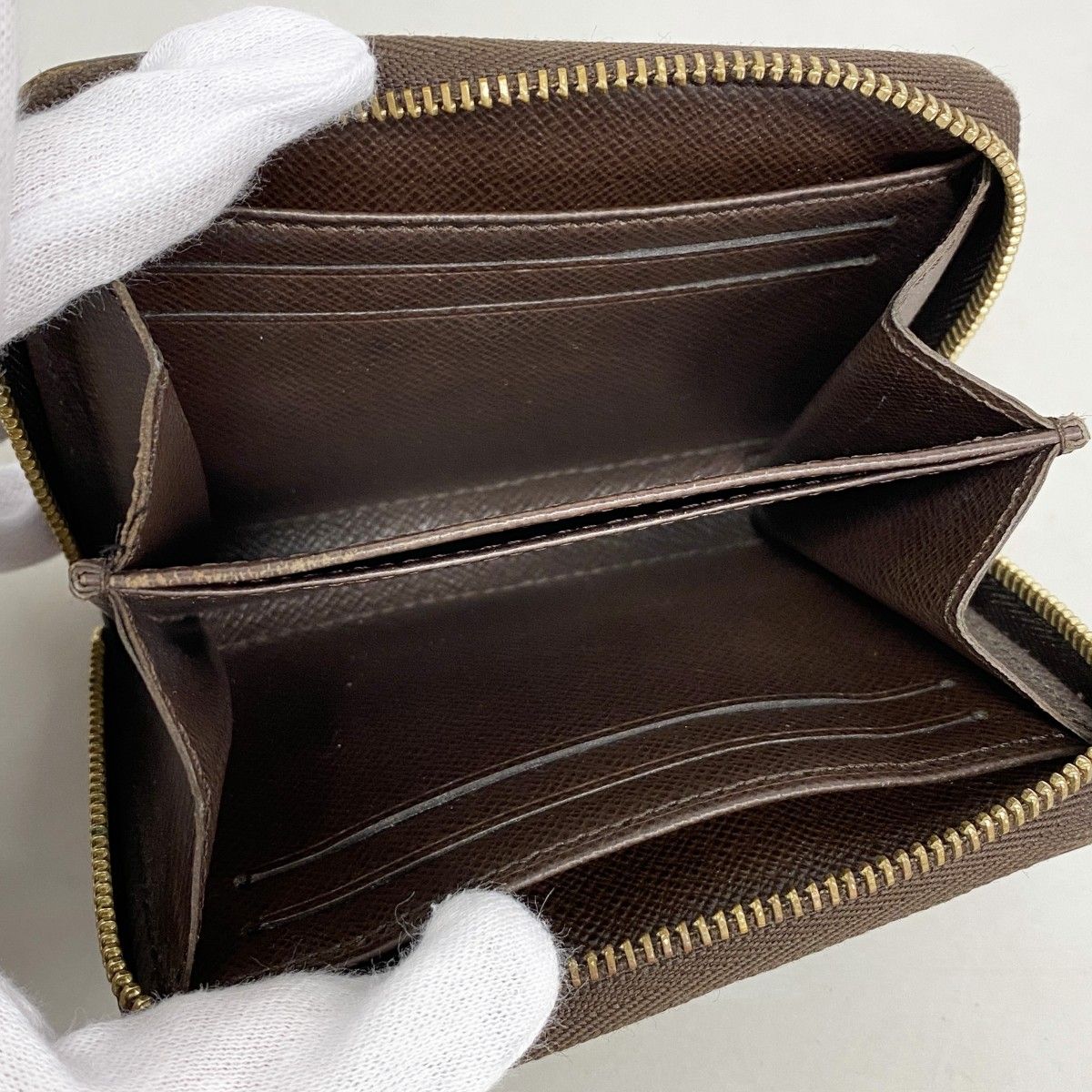 Louis Vuitton Coin Case Damier Zippy Purse Ebene — view 3