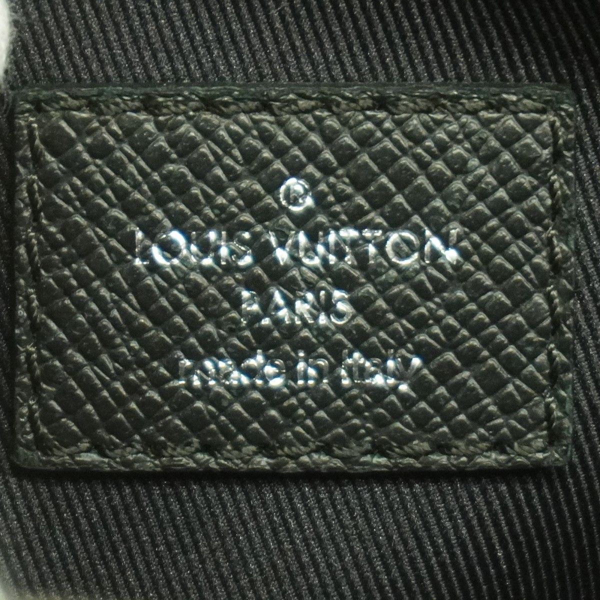 Louis Vuitton Shoulder Bag Taigarama Outdoor Messenger PM Black — view 5