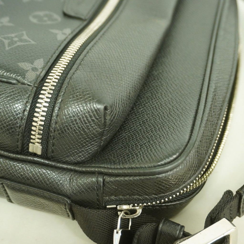 Louis Vuitton Shoulder Bag Taigarama Outdoor Messenger PM Black — view 7