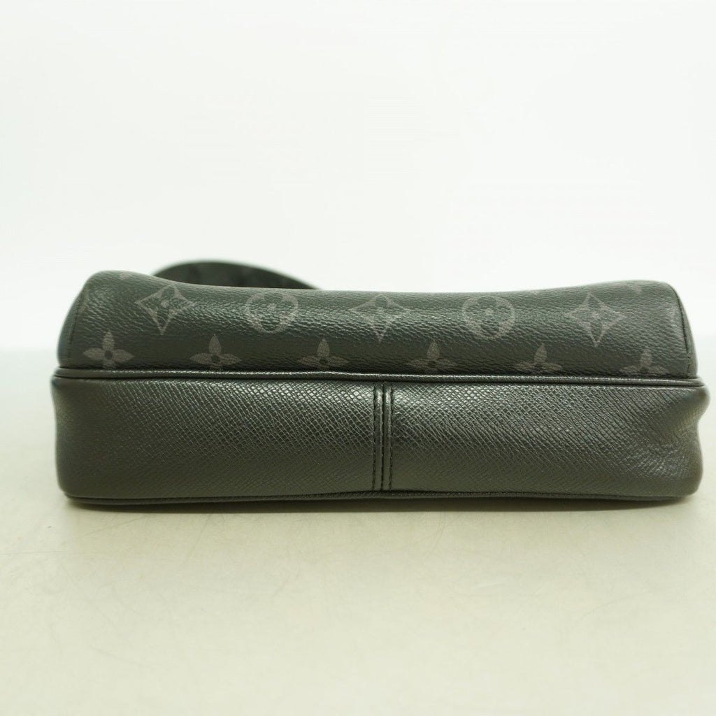 Louis Vuitton Shoulder Bag Taigarama Outdoor Messenger PM Black — view 3