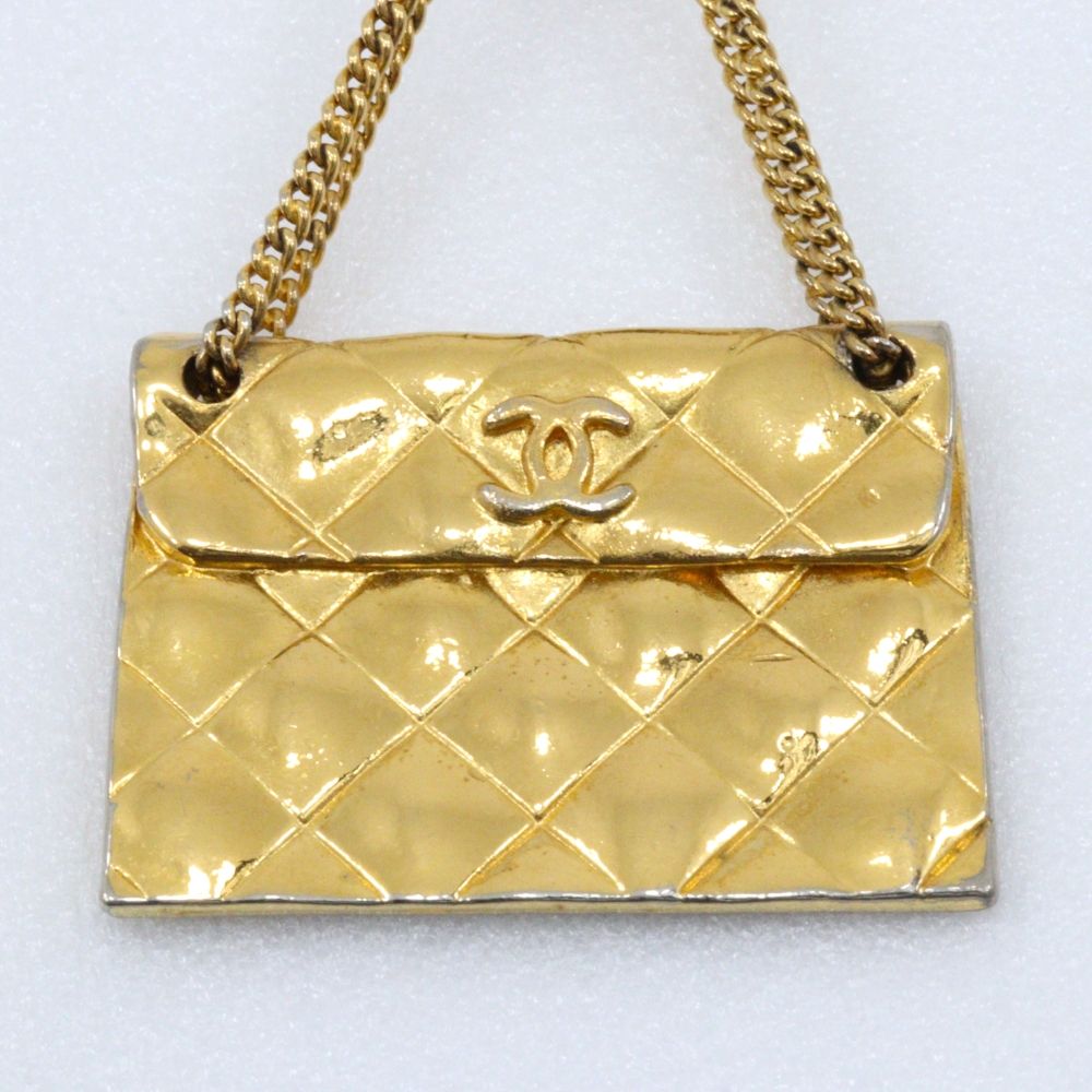 Chanel Bag Motif Quilted CC Logo Vintage Gold Plated 23 Earrings — view 6