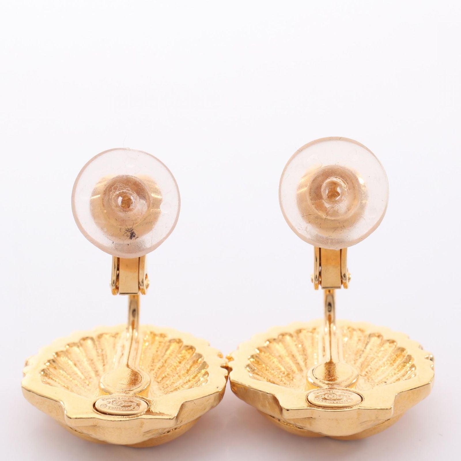 Chanel Earrings CC Logo Shell Motif — view 5