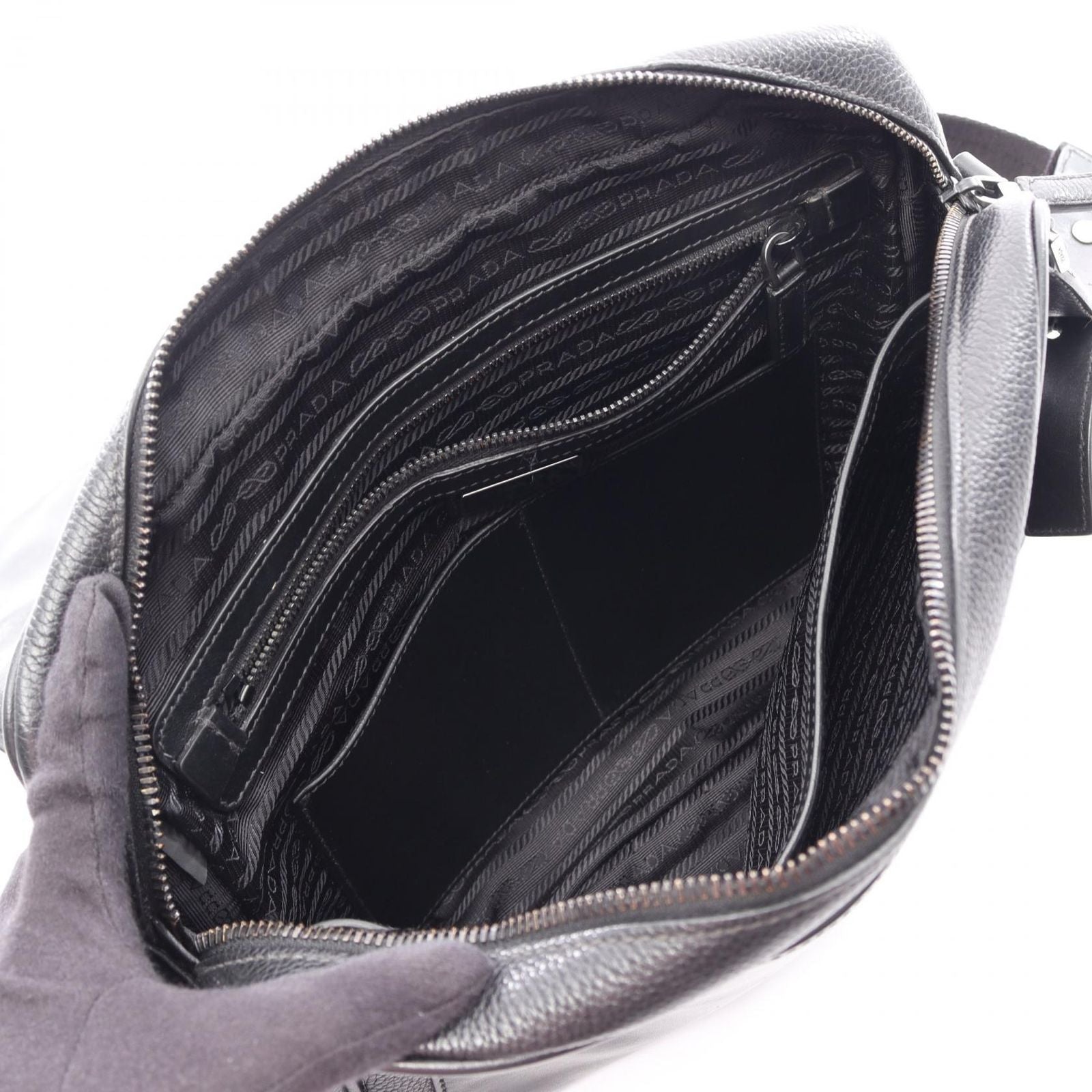 Prada Shoulder Bag Toro Nero Leather — view 3