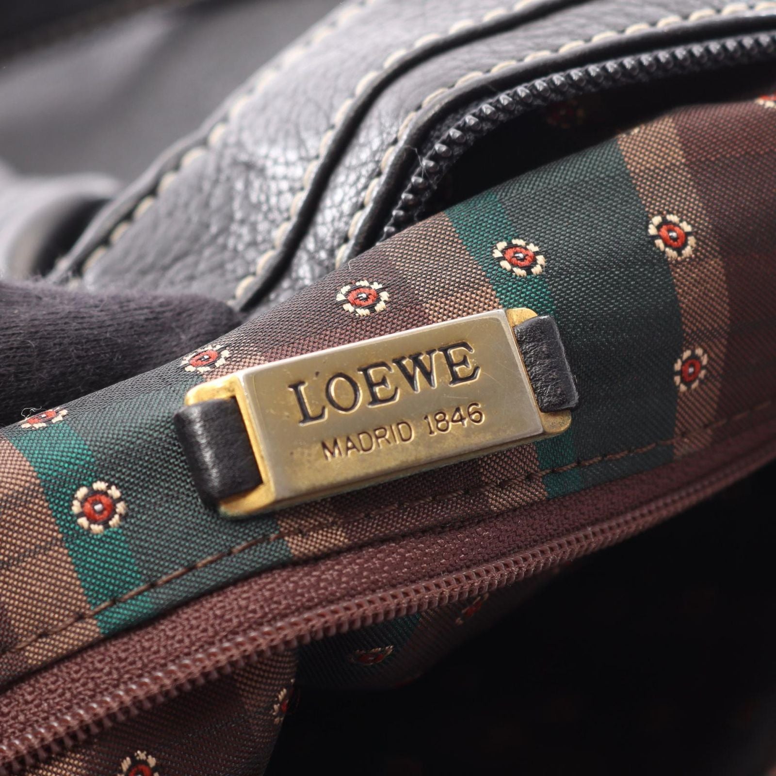 Loewe Tote Anagram Black Leather — view 5