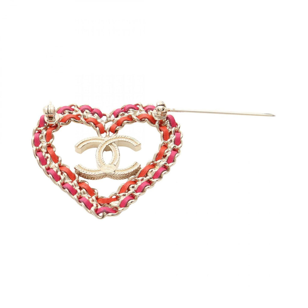 Chanel Brooch CC Logo Leather — view 2