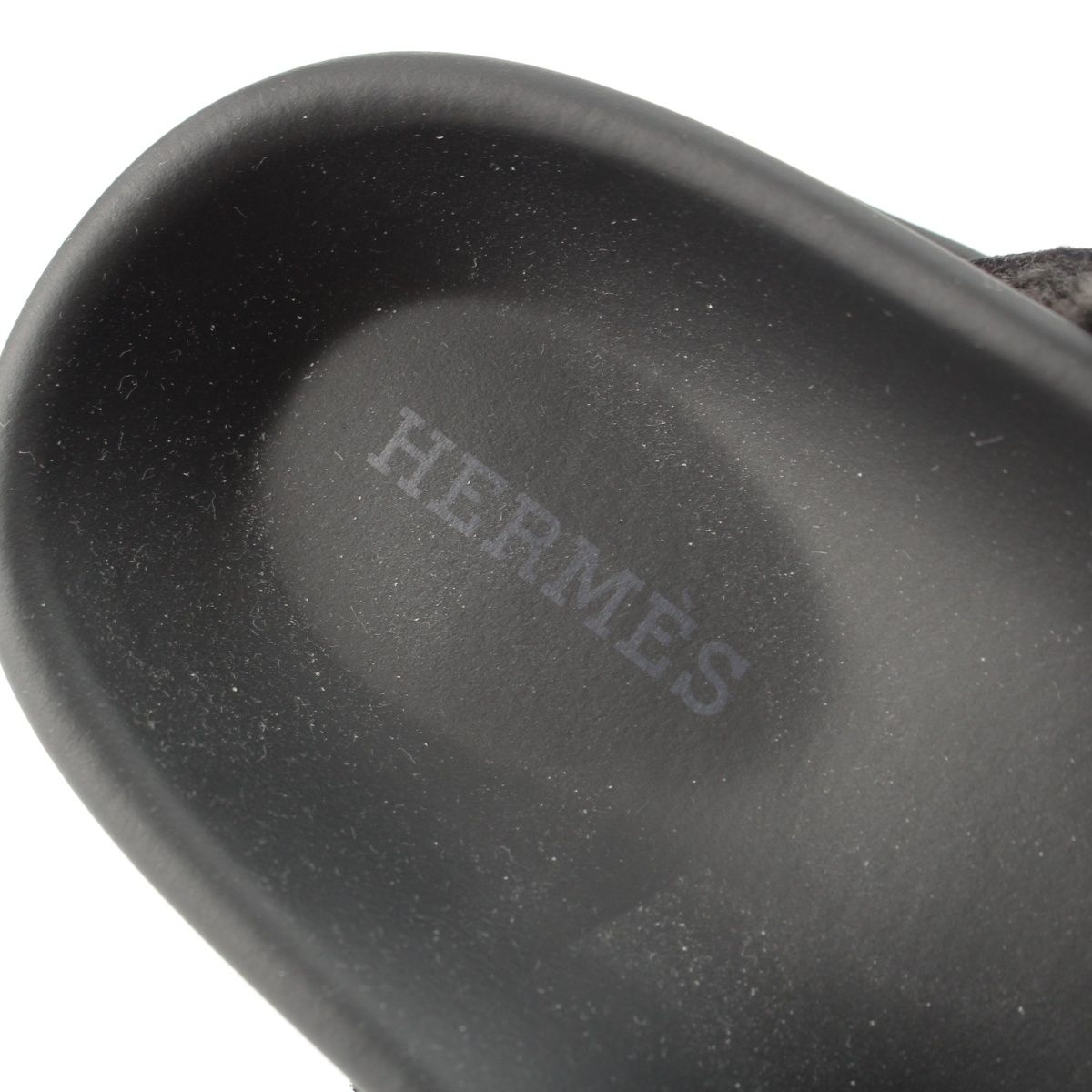Hermes Go Vo Vellore Shearling Sandals Black — view 7