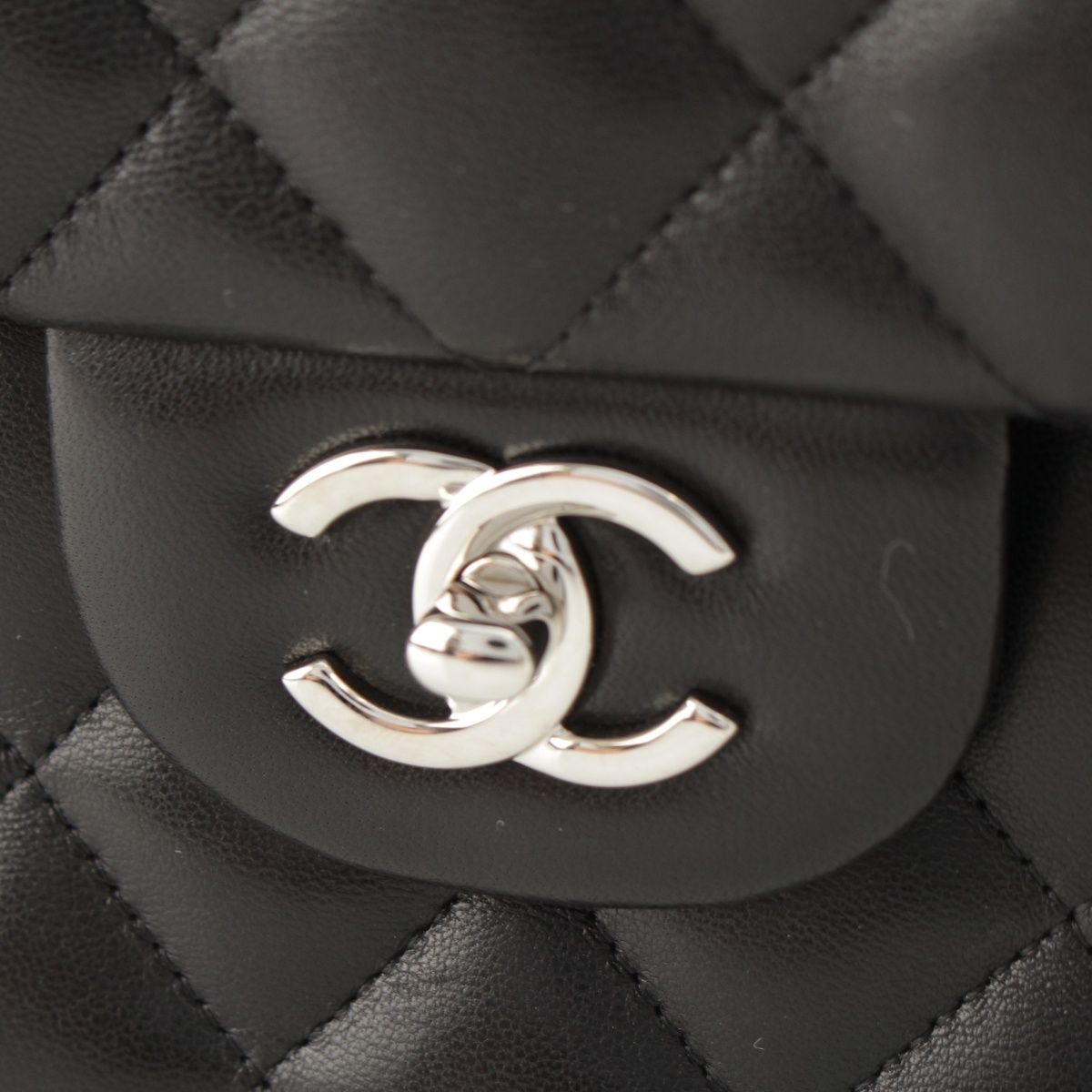 Chanel Big Quilted 30 Lambskin Chain Shoulder Bag Black — view 8