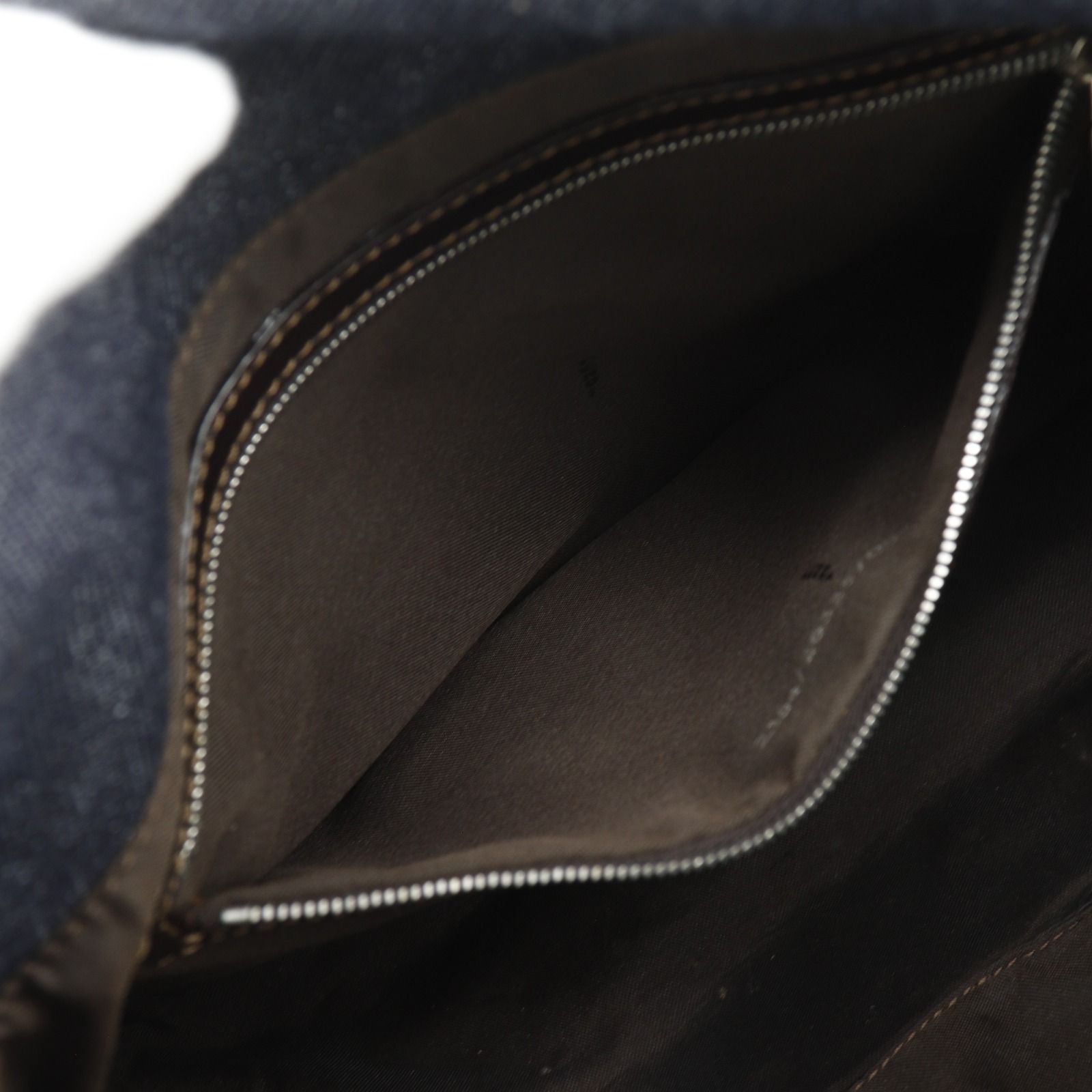 Fendi Mamma Bucket Denim Navy Shoulder — view 7