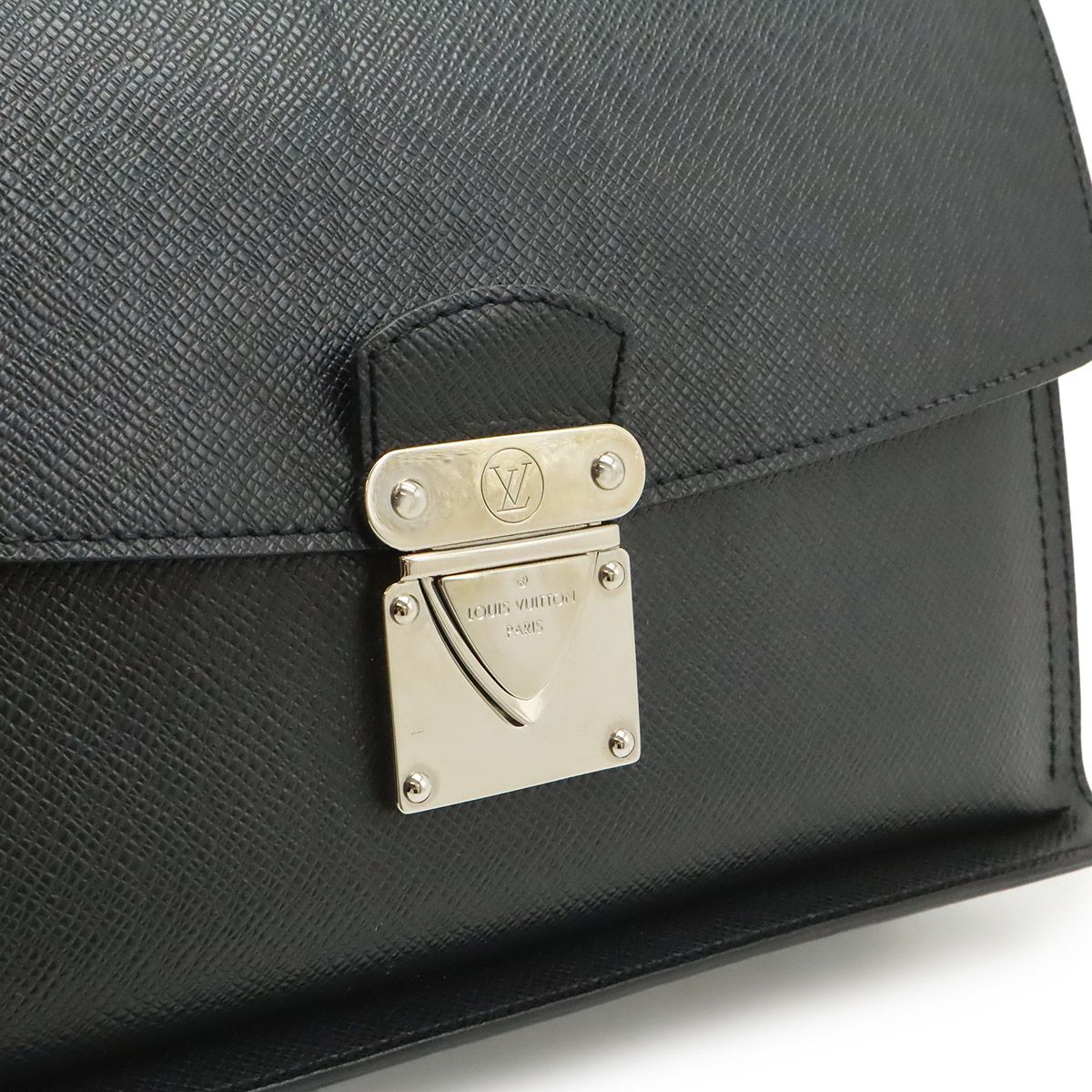 Louis Vuitton Taiga Belair Clutch Ardoise Black Silver — view 8