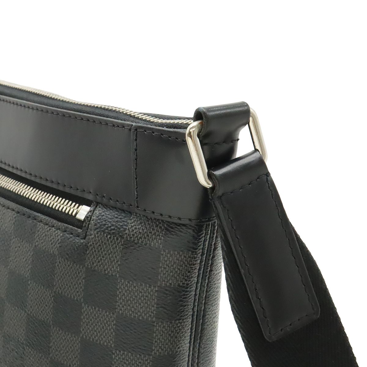 Louis Vuitton Damier Graphite Mick PM NM Shoulder — view 4