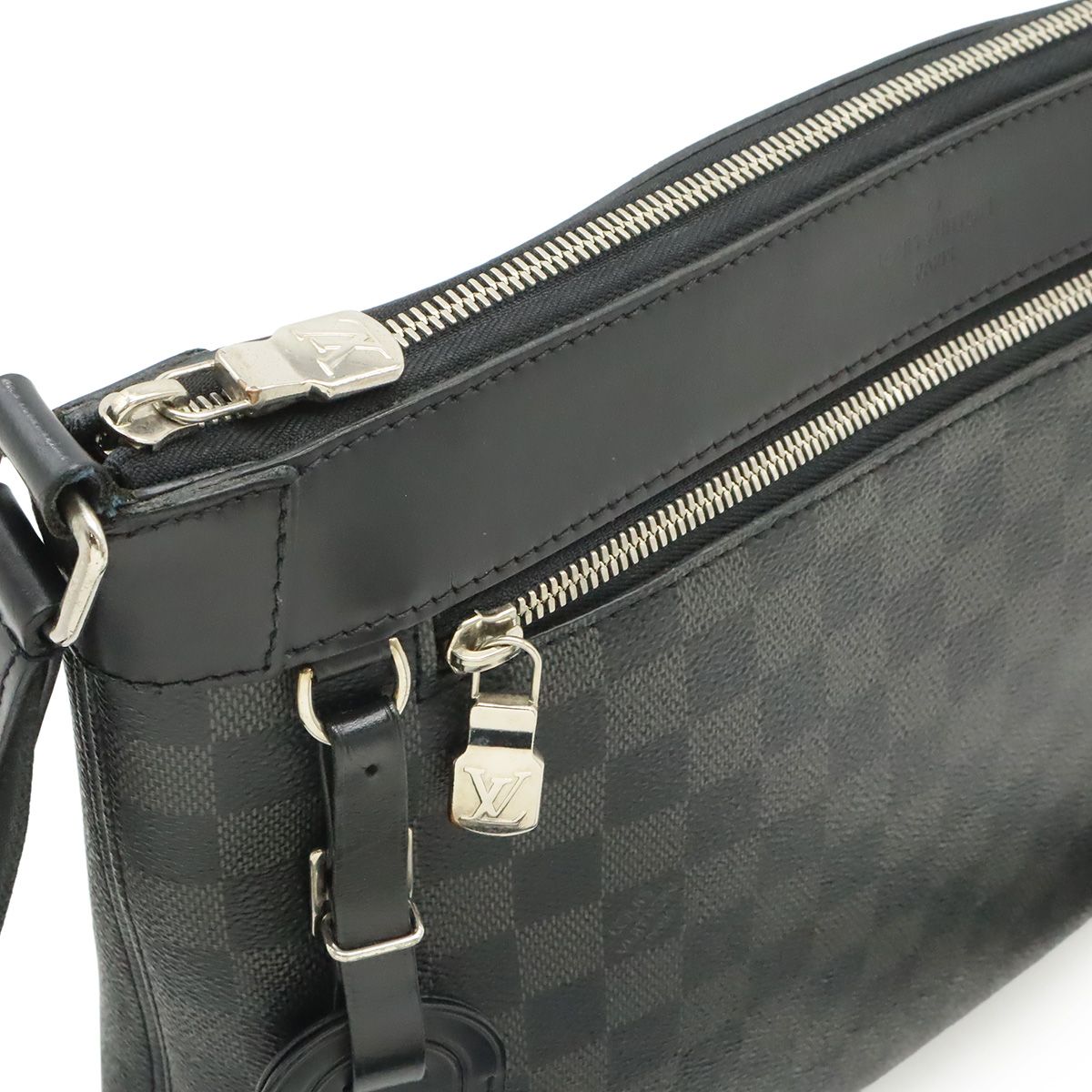 Louis Vuitton Damier Graphite Mick PM NM Shoulder — view 6