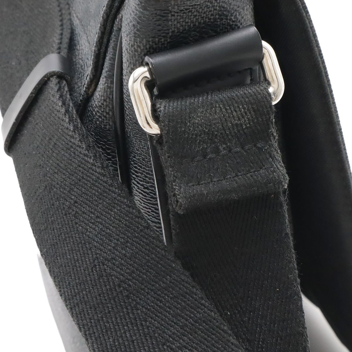Louis Vuitton Damier Graphite District MM Shoulder — view 4