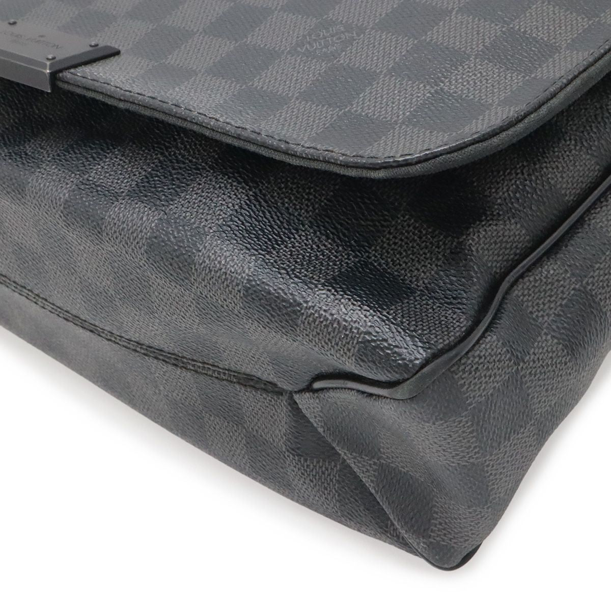 Louis Vuitton Damier Graphite District MM Shoulder — view 3