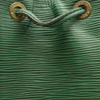 Louis Vuitton Epi Petit Noe Shoulder Bag Drawstring Borneo Green — view 4