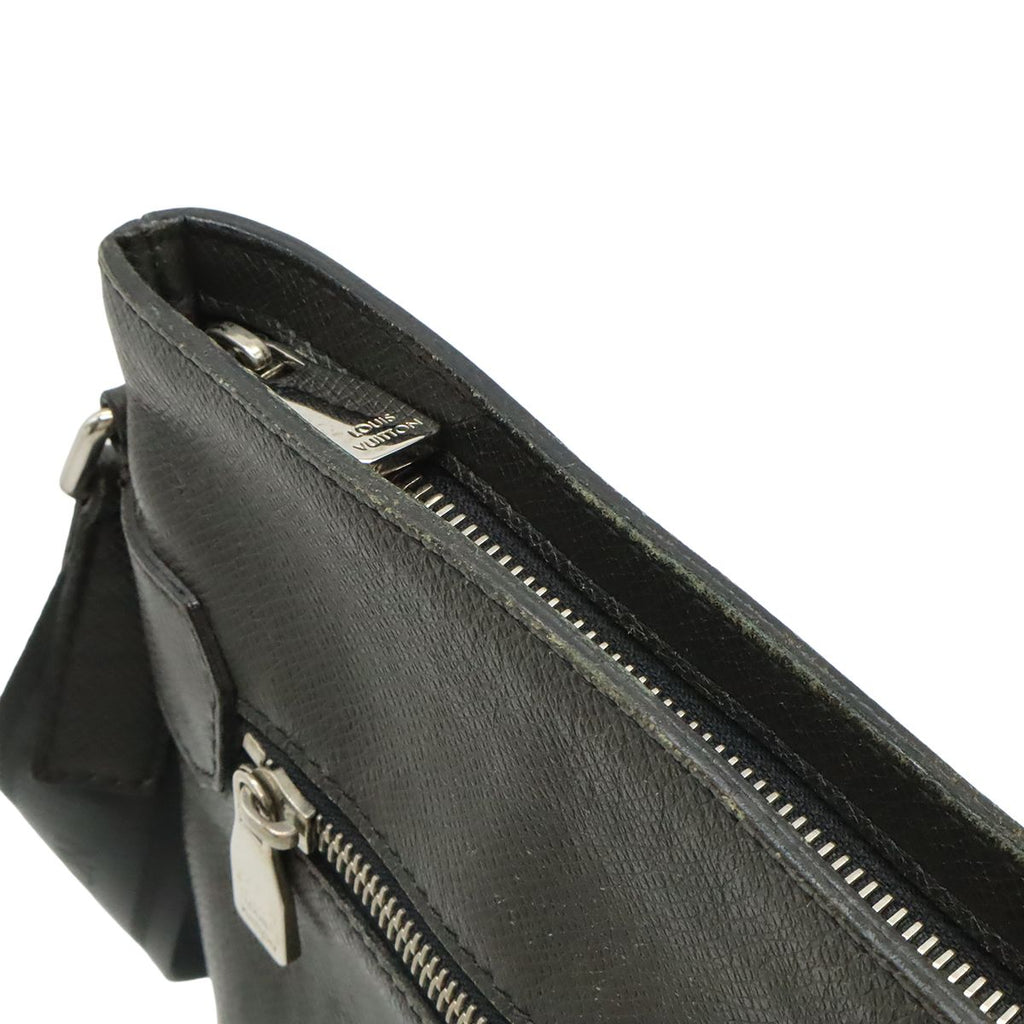 Louis Vuitton Taiga Sasha Shoulder Bag Crossbody Leather Ardoise Black — view 6
