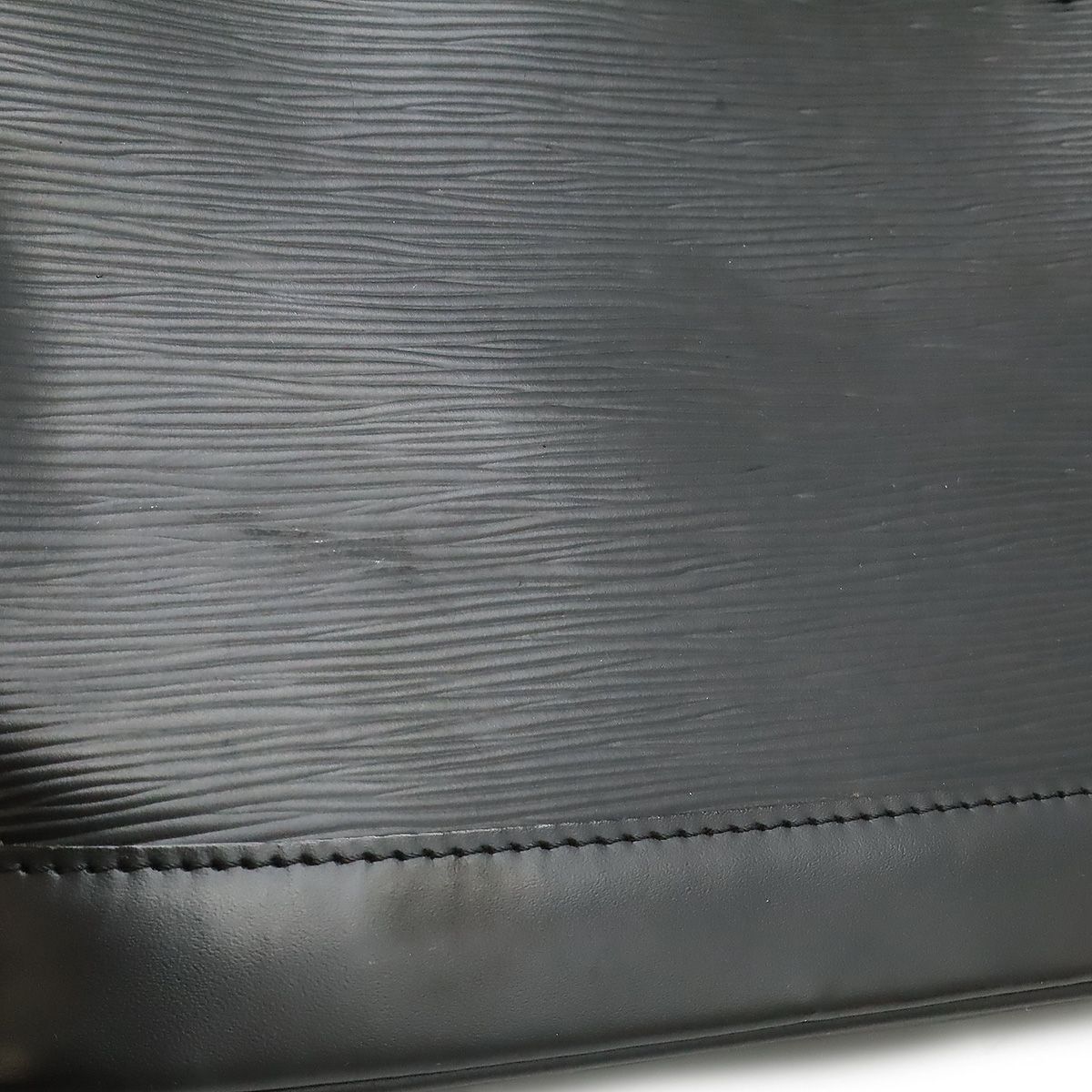 Louis Vuitton Epi Alma Handbag Leather Noir Black Gold — view 9