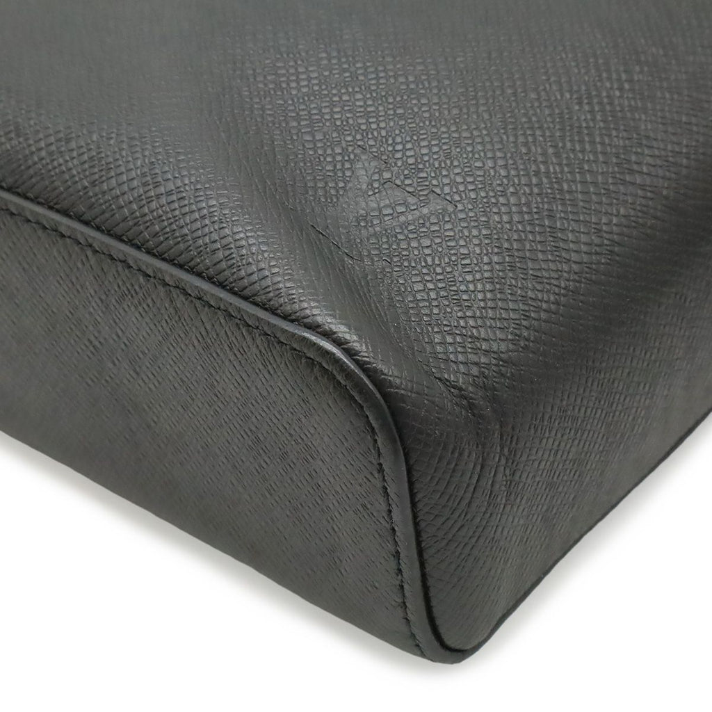 Louis Vuitton Taiga Anton Pochette Shoulder Bag Crossbody Leather Ardoise Black — view 3