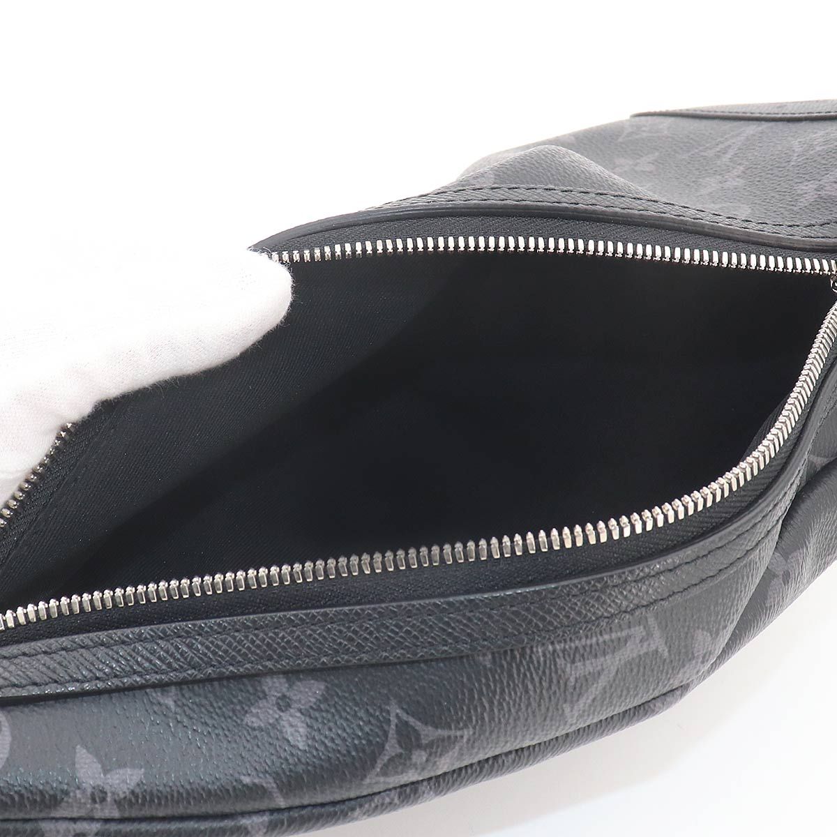 Louis Vuitton Taigarama Duo Sling Bag Noir — view 6