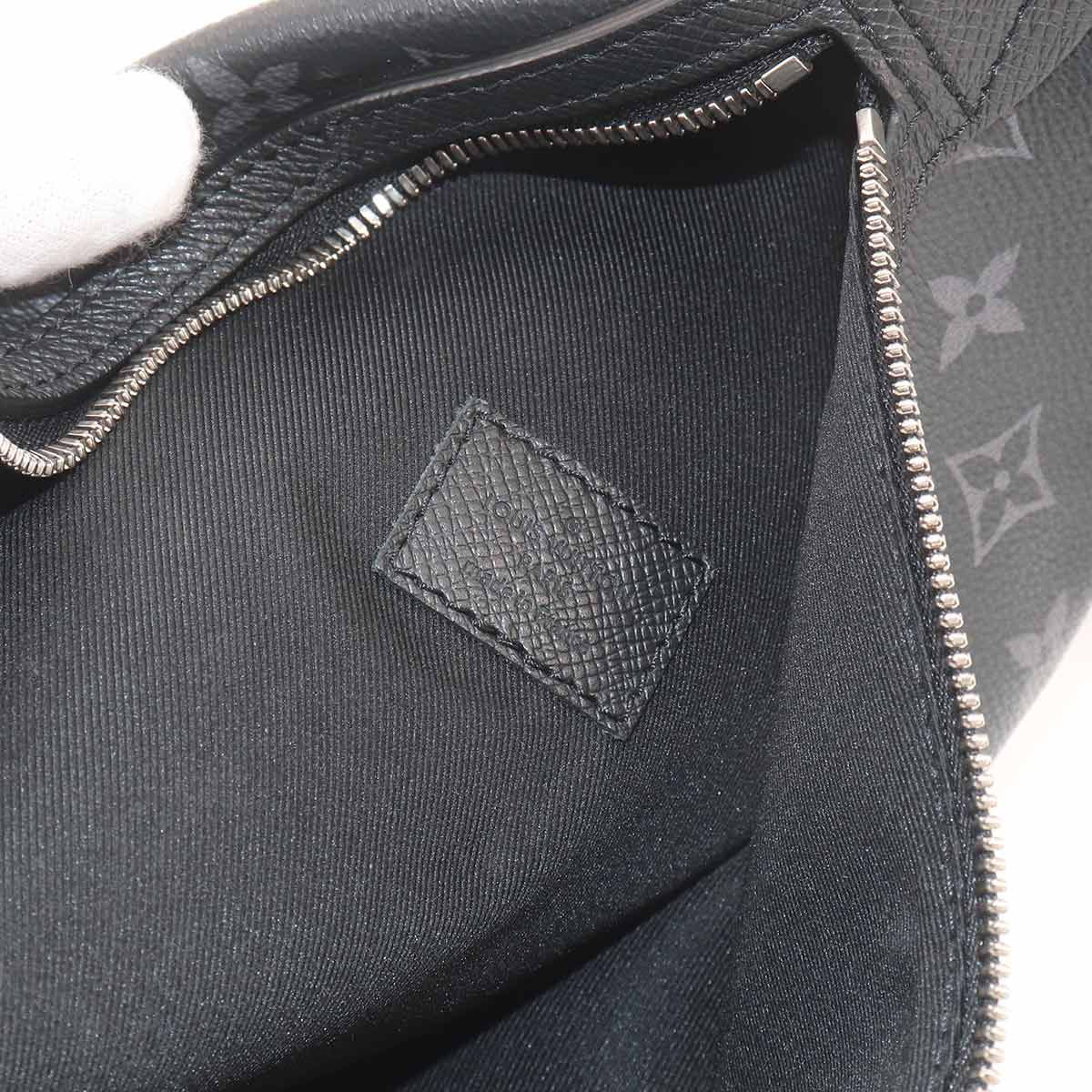Louis Vuitton Taigarama Duo Sling Bag Noir — view 8
