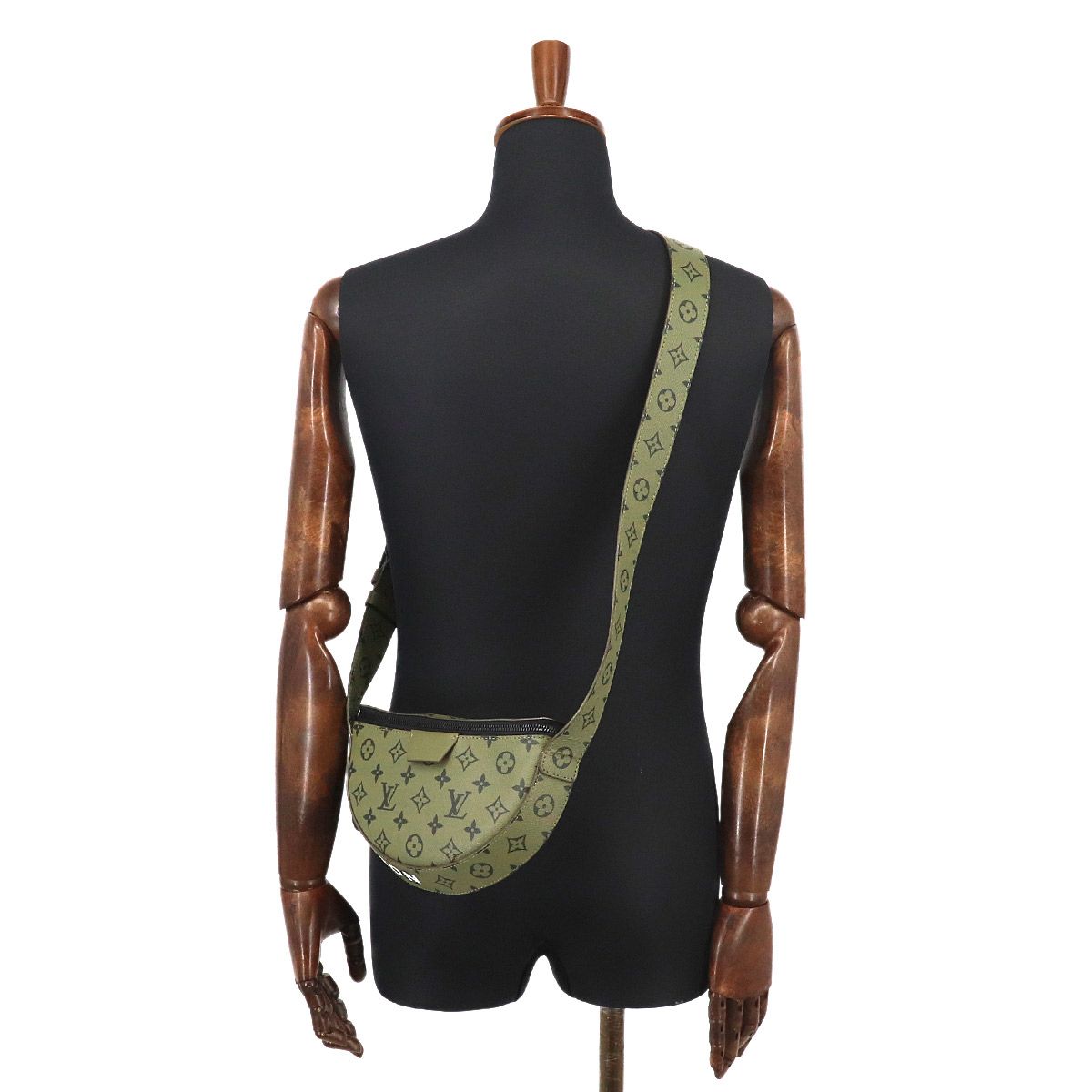Louis Vuitton Monogram Shoulder — view 9