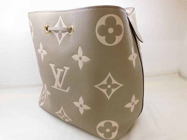 Louis Vuitton Neo Noe MM Tourtore Cream Bicolor Monogram Empreinte 2-Way — view 2