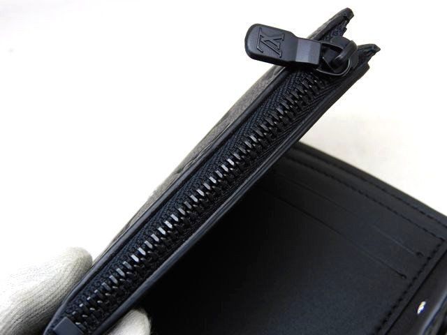 Louis Vuitton Victor Wallet Monogram Shadow Leather Black — view 4