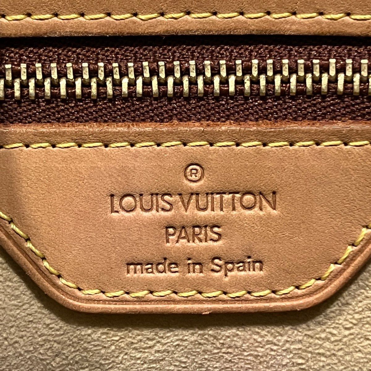 Louis Vuitton Looping GM Monogram Tote Canvas — view 4