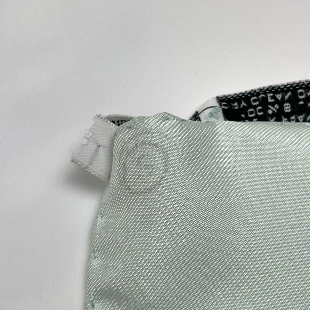 Hermes Carre 90 Regina Her Majesty the Queen Scarf Silk Green Multicolor — view 5