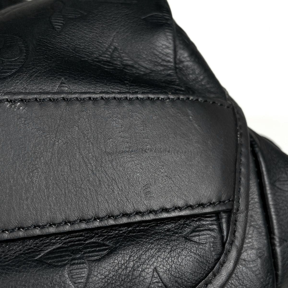 Louis Vuitton Discovery Backpack Monogram Shadow Noir — view 9