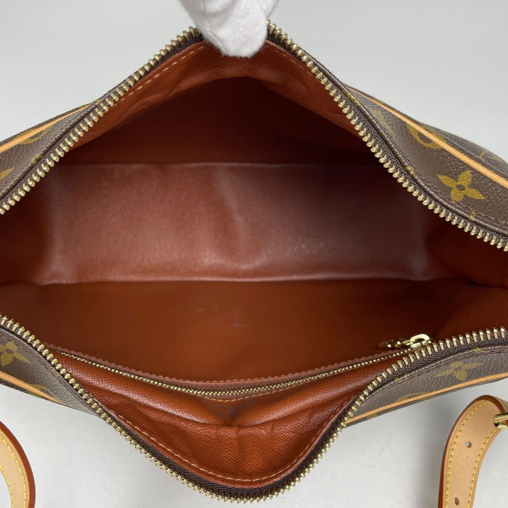 Louis Vuitton Boulogne 30 Shoulder Bag Monogram Brown — view 8