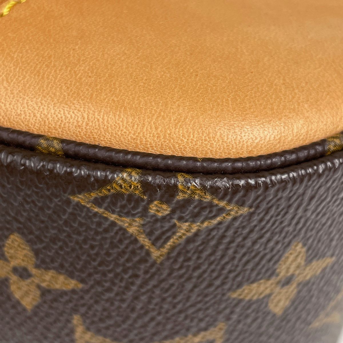 Louis Vuitton Boulogne 30 Shoulder Bag Monogram Brown — view 3