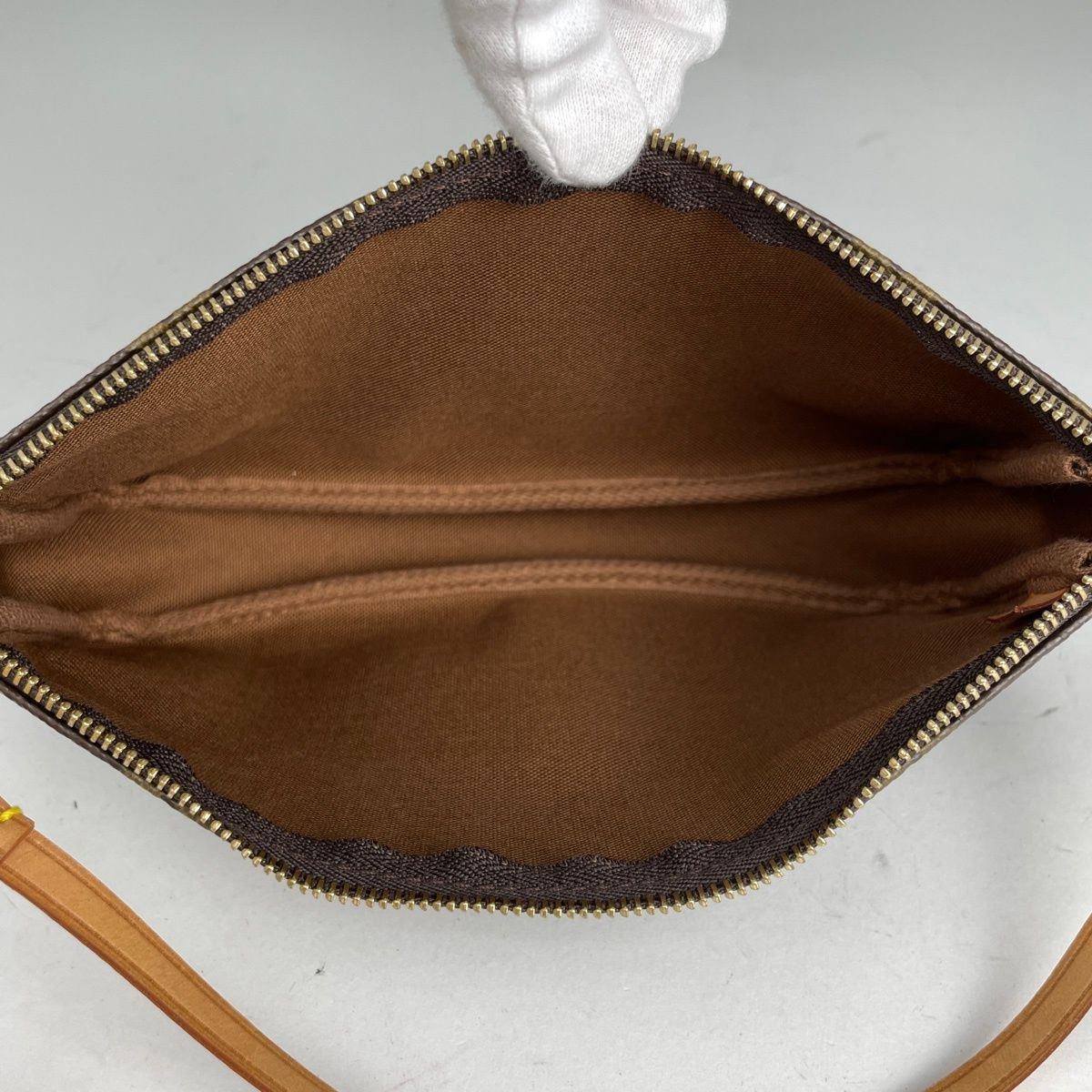 Louis Vuitton Pochette Pouch Monogram Brown — view 7