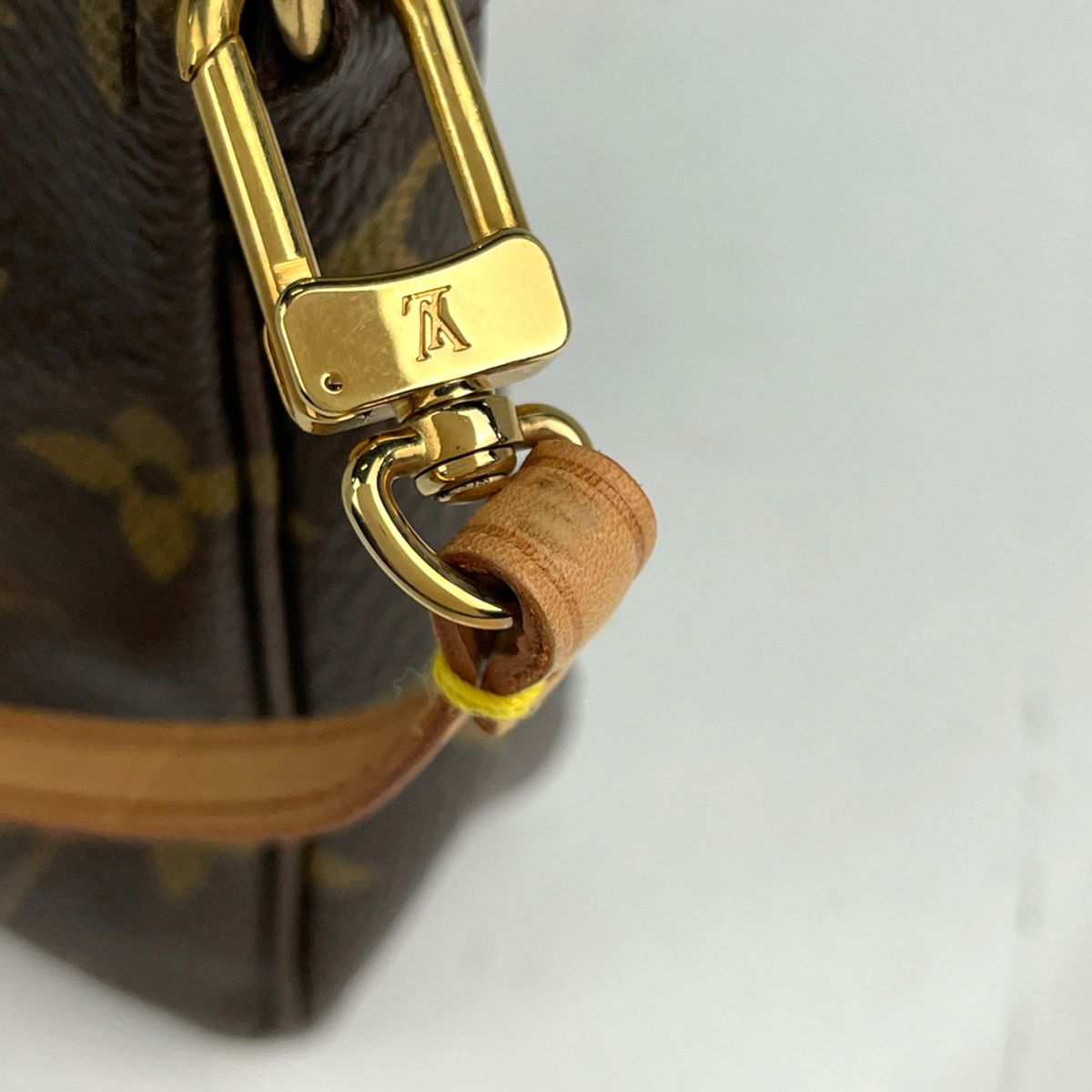 Louis Vuitton Pochette Pouch Monogram Brown — view 5