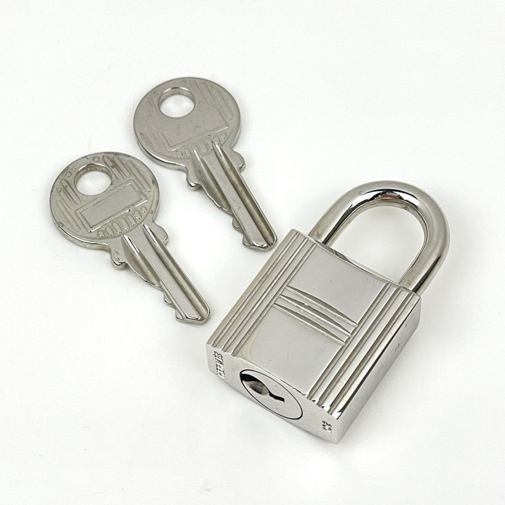 Hermes Picotin Lock MM Handbag Taurillon Clemence Rouge Tomato — view 9