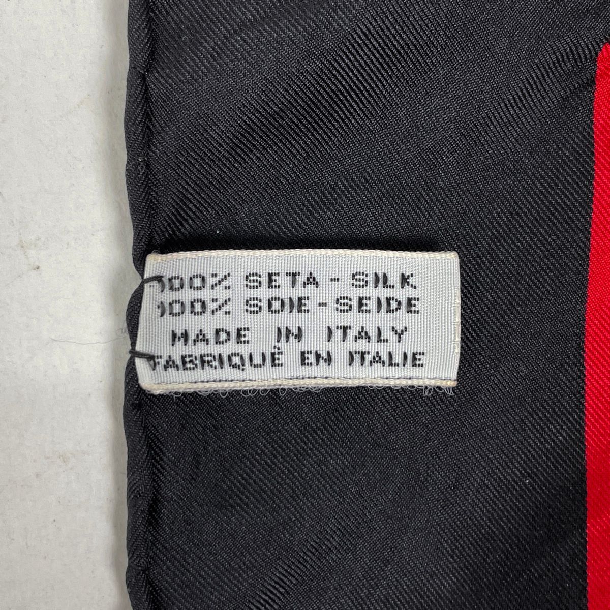 Chanel CC Logo Scarf 31 Rue Cambon Silk Red Black — view 2