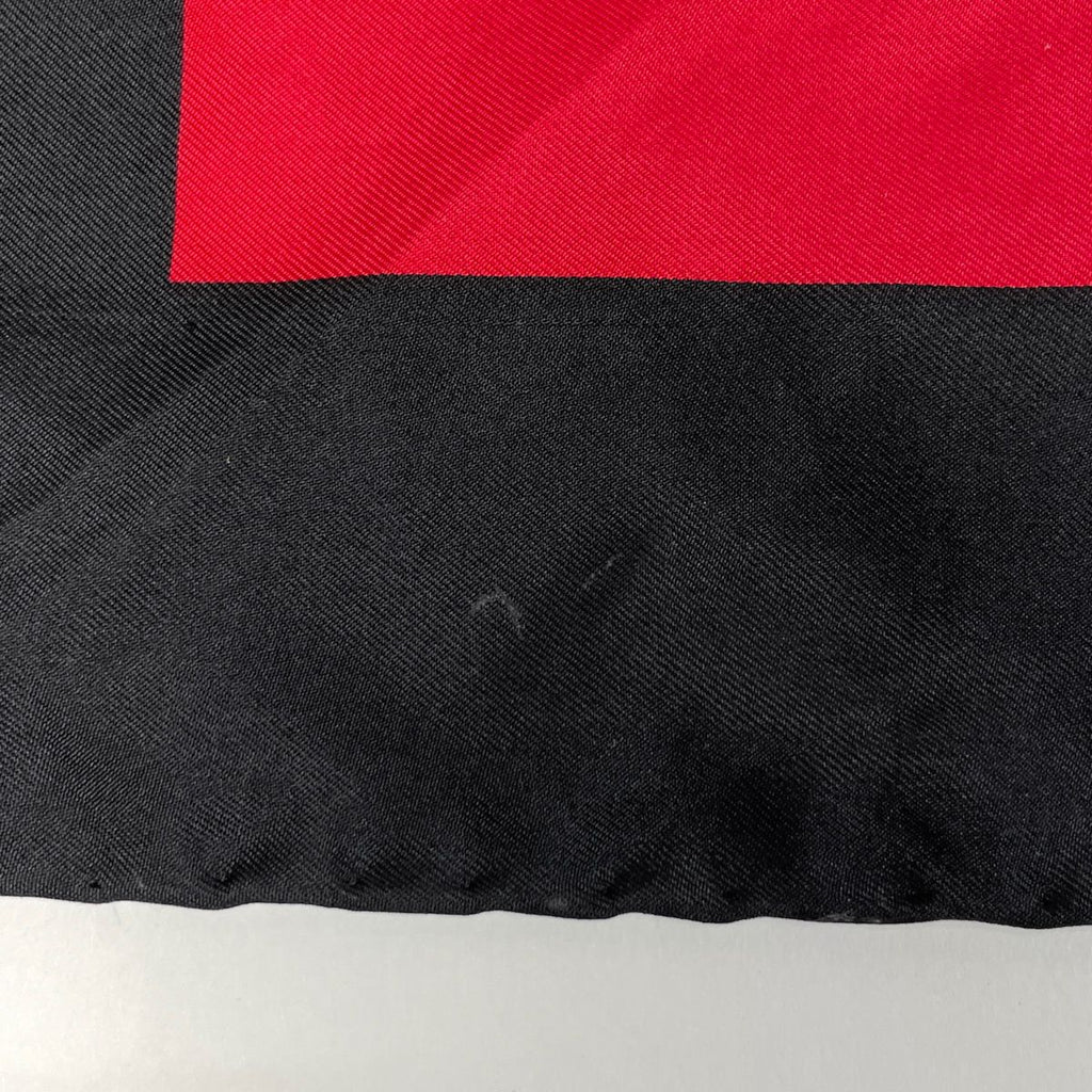 Chanel CC Logo Scarf 31 Rue Cambon Silk Red Black — view 4