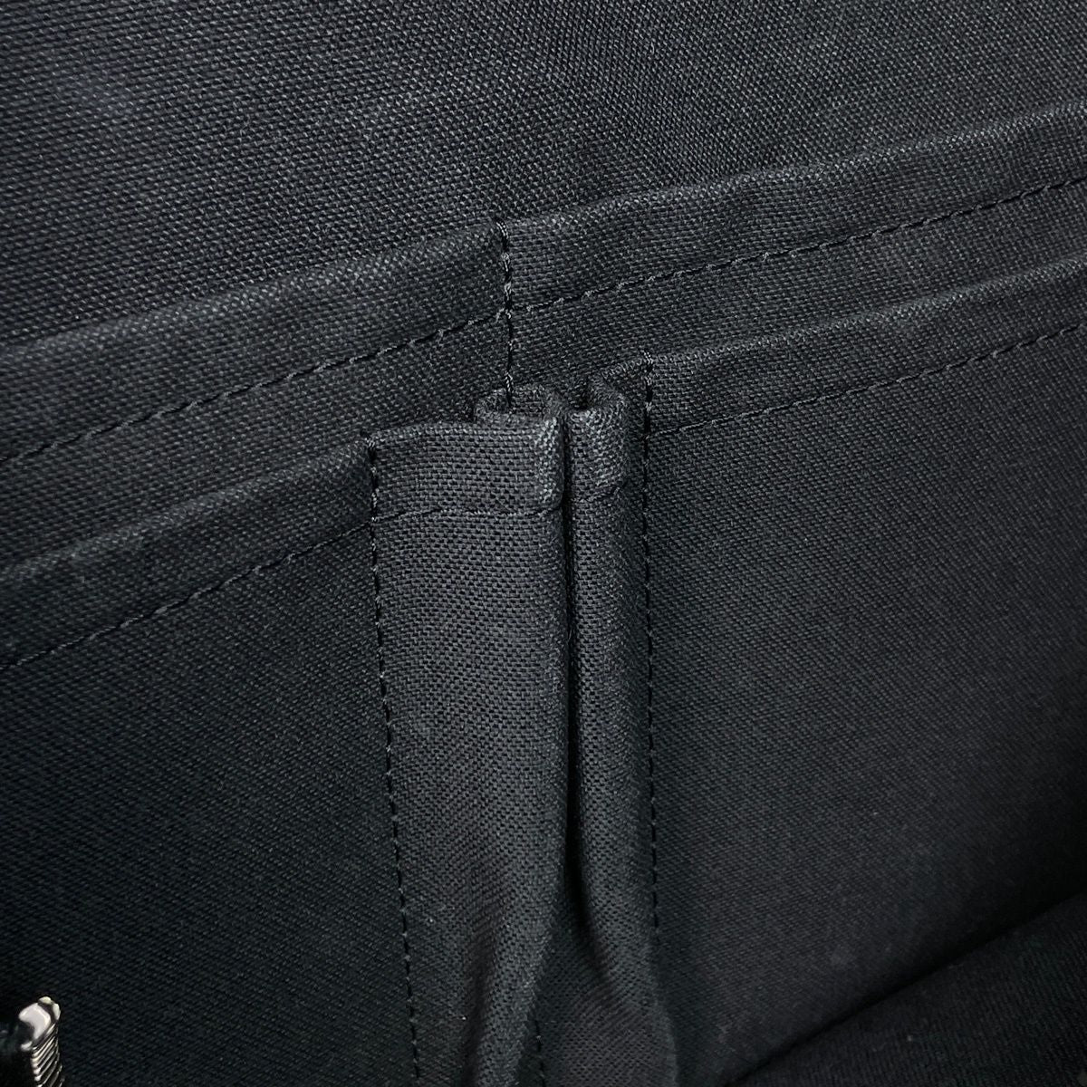Louis Vuitton Mick GM Shoulder Crossbody Bag Damier Graphite Black — view 6