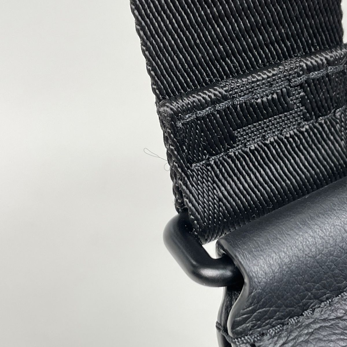 Louis Vuitton Hammock PM Shoulder Bag Monogram Shadow Leather Noir — view 6