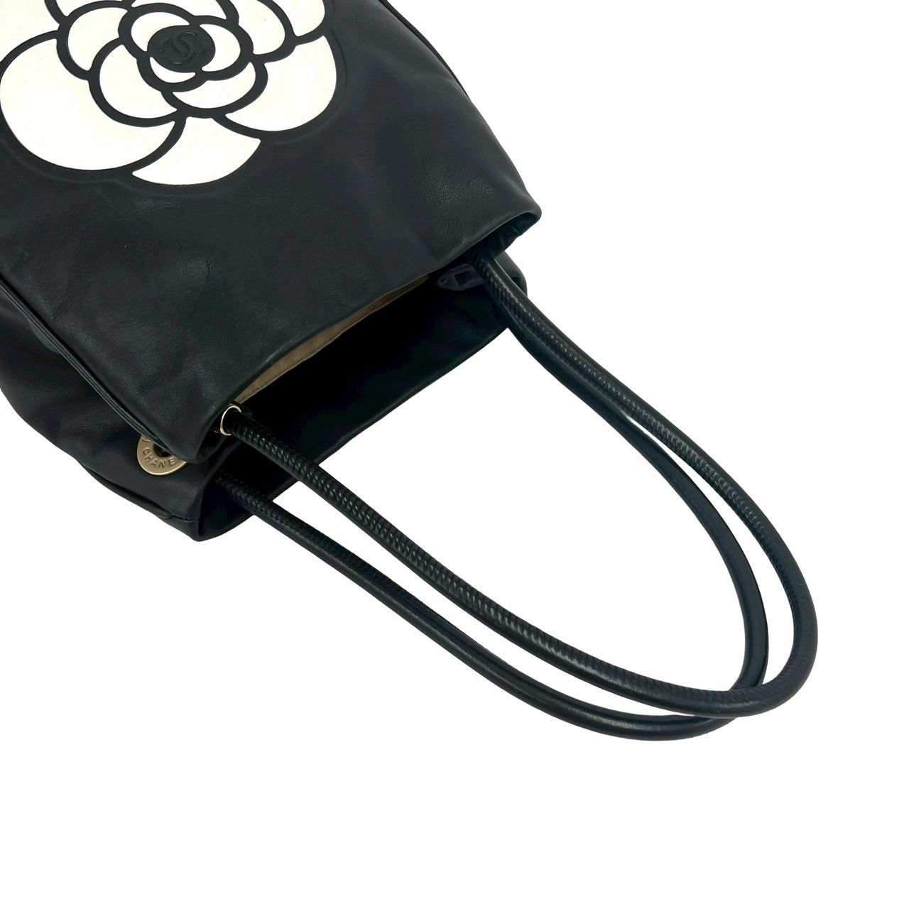 Chanel Camellia Leather Shoulder Bag Tote Black — view 4