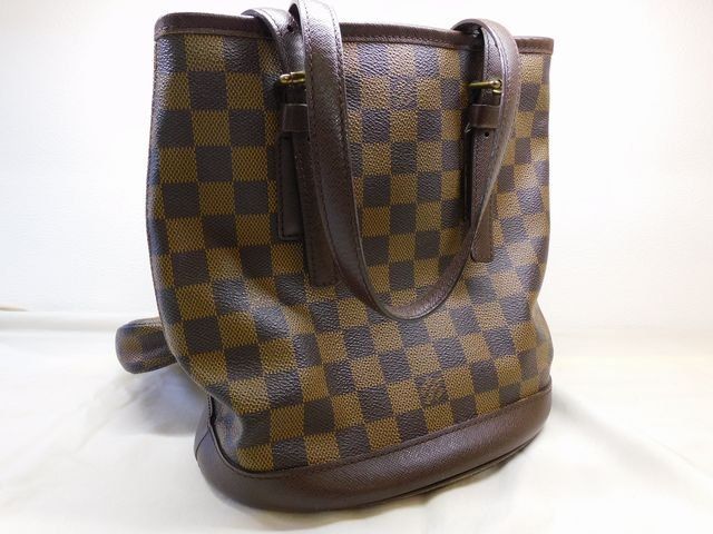 Louis Vuitton Shoulder Bag with Damier Marais Pouch Bucket — view 2
