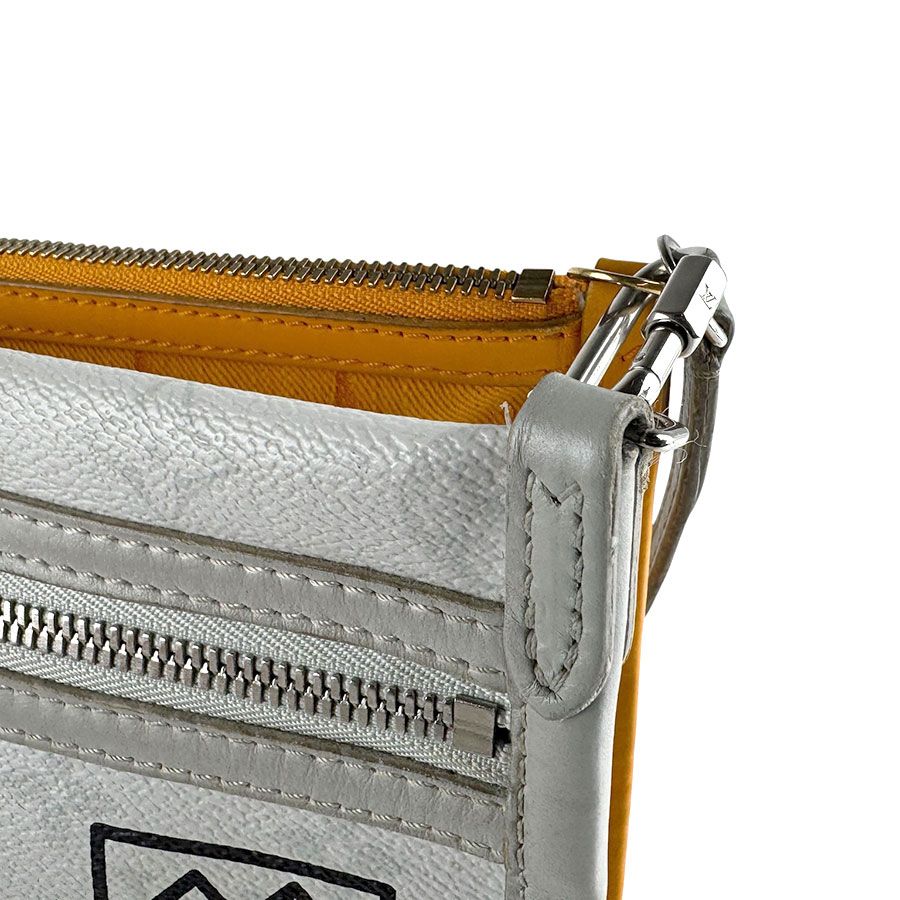Louis Vuitton Shoulder Bag Monogram White Denim Flat Messenger — view 8
