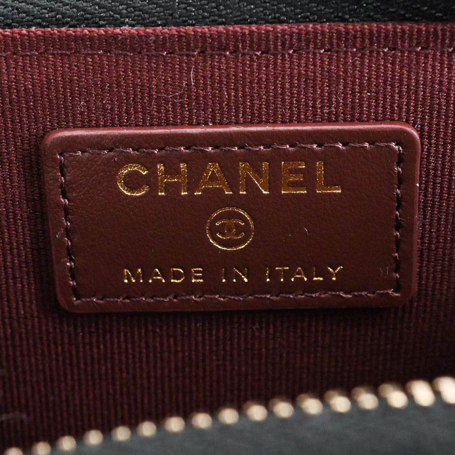 Chanel Card Case Classic — view 5