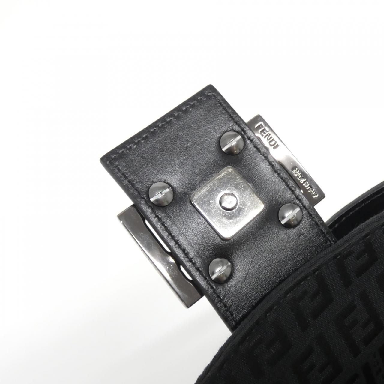 Fendi Vintage Baguette Jq5 Shoulder — view 8