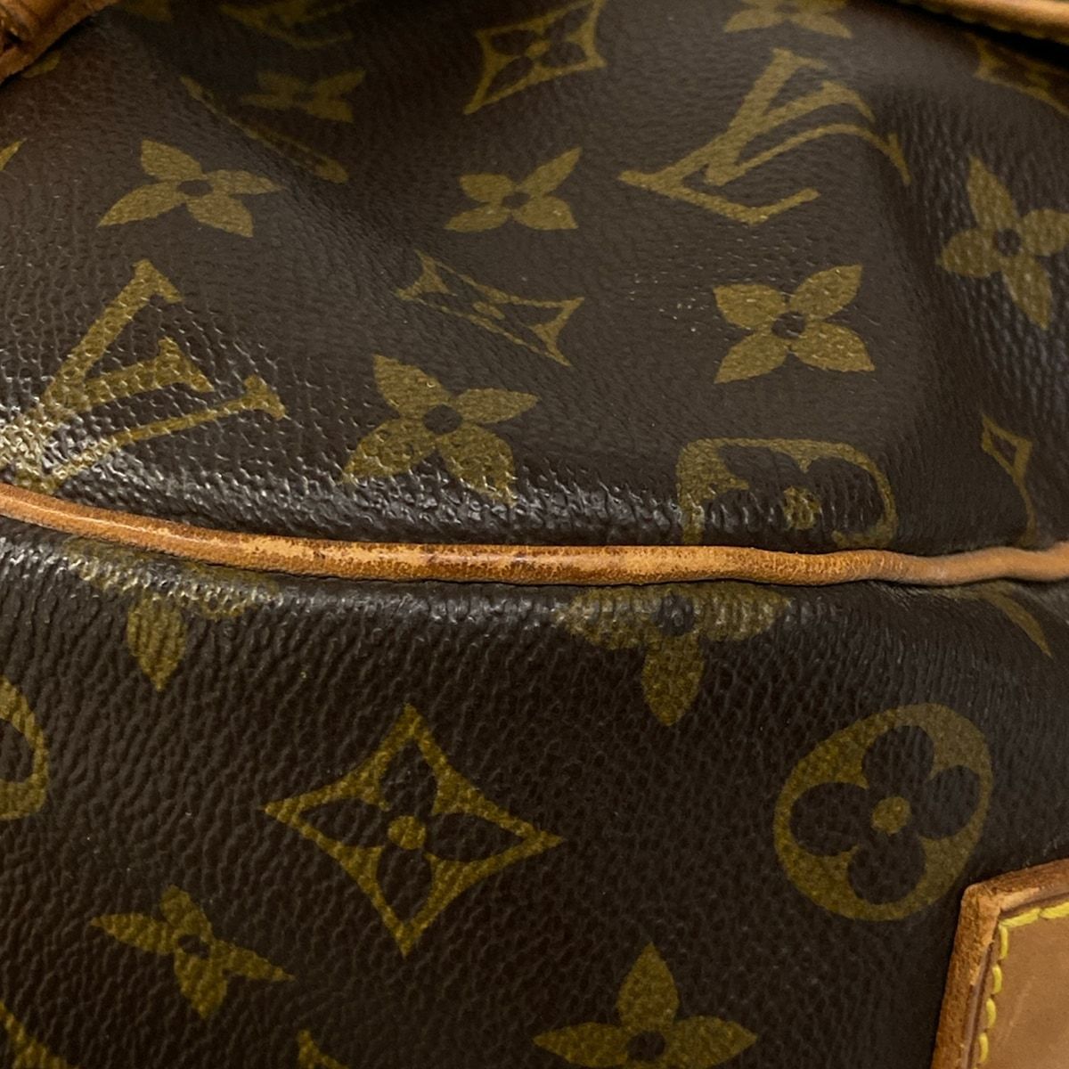 Louis Vuitton Shoulder Bag Monogram Saumur 43 — view 6